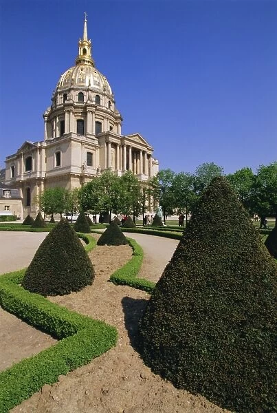Eglise du Dome, Napoleons tomb, Hotel des Invalides, Paris, France, Europe