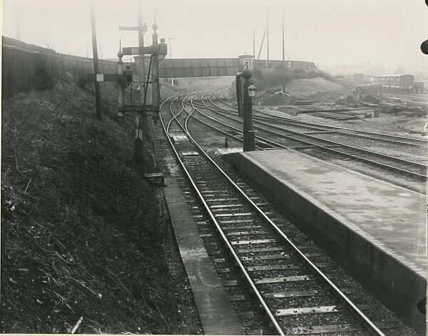 Bishops Stortford station, looking South, End of up platform, London Road bridge
