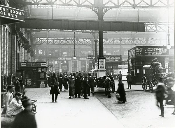 Liverpool Exchange station, Lancashire & Yorkshire Railway. View of the concourse