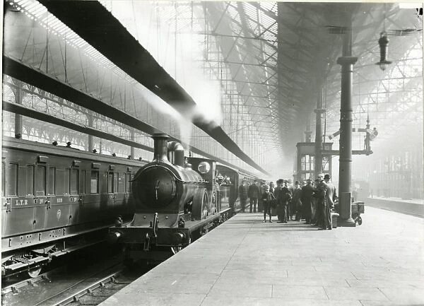 Liverpool Exchange station, Lancashire & Yorkshire Railway. View of the 2. 10 Liverpool-Hull