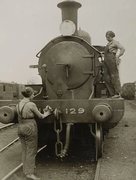 Locomotive cleaners, about 1916