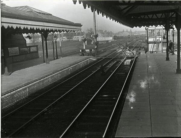 Newmarket, through station completed in 1902, taken from the east end of the platform
