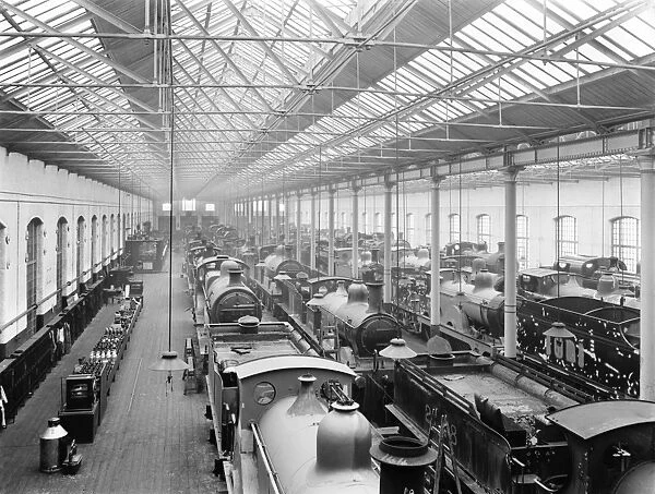 Paint shop at Derby works, 1914