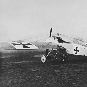 Fokker EI first to use a gun synchronised gun to fire t