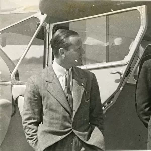 Hubert Stanford Broad, left, and Geoffrey de Havilland