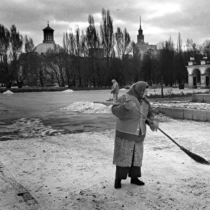 Warsaw street sweeper, winter