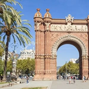 The red brick Arc de Triomf (Arc de Triomphe) (Arco de Triunfo), Barcelona, Catalonia (Catalunya)