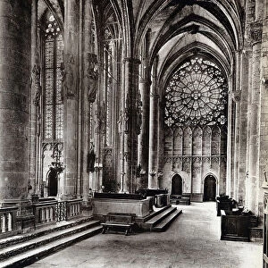 Medieval architecture: view of the transept of the church (then basilica) Saint Nazaire (Saint Nazaire). Cite de Carcassonne, Aude (11), Languedoc Roussillon (Languedoc-Roussillon). Photography around 1910