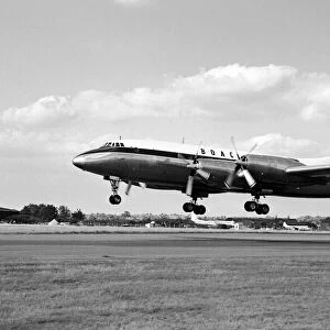 SBAC Farnborough Air Show 1952 - aircraft The Bristol Britania takes off for a