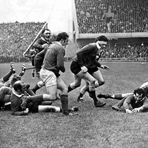 Wales v Ireland - 1971 - Rugby Gareth Edwards scores the first of his two tries